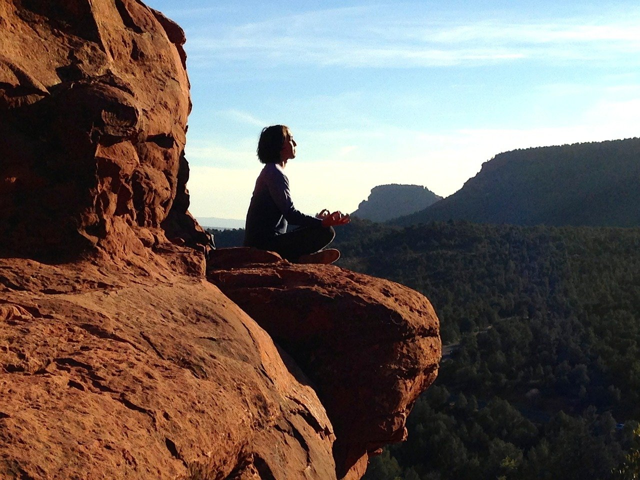yoga montage destresser, gérer émotion, bien-être